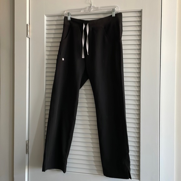 Black figs scrub bottoms - Picture 1 of 2